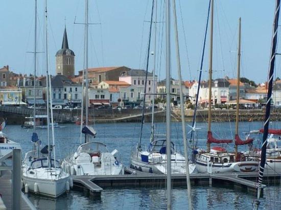 Maison de pêcheur rénovée avec cour proche du port Les Sables-dʼOlonne Extérieur photo